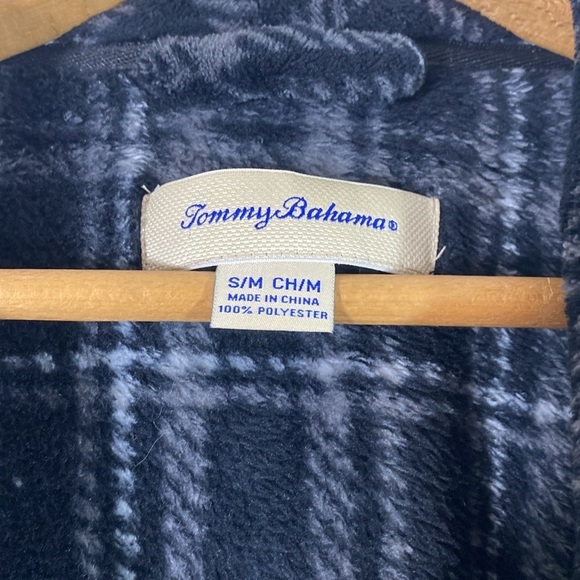 Tommy Bahama Plaid Fleece Bathrobe with Belt Size Small - Picture 3 of 6